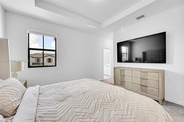 20357 NW 4th Path, Miami Gardens, FL 33169