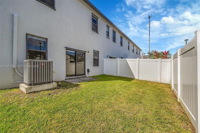 20357 NW 4th Path, Miami Gardens, FL 33169