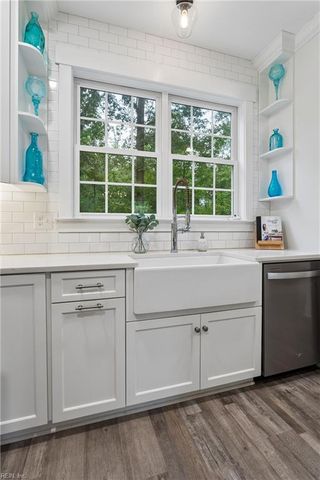 9927 E Cork RD, Toano, VA 23168