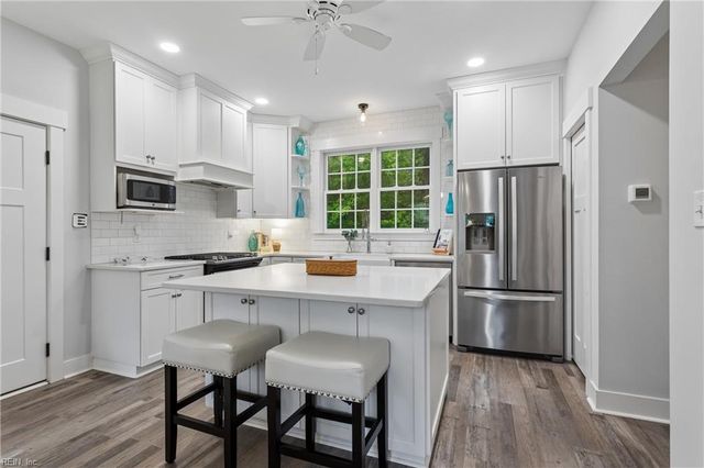 9927 E Cork RD, Toano, VA 23168