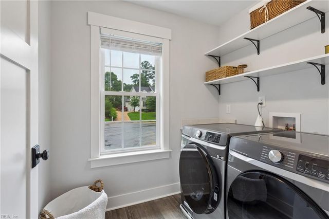 9927 E Cork RD, Toano, VA 23168