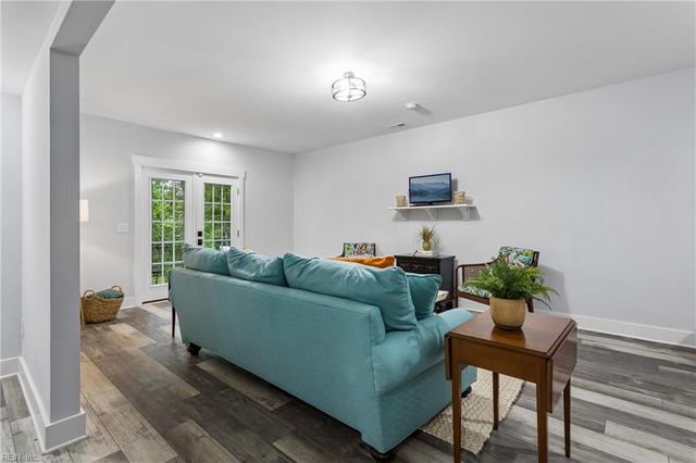 9927 E Cork RD, Toano, VA 23168