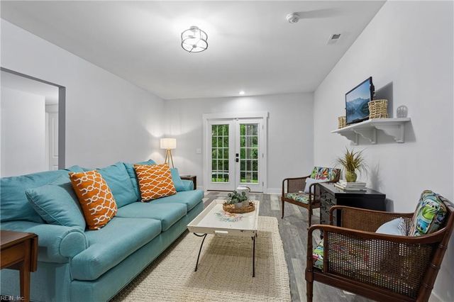 9927 E Cork RD, Toano, VA 23168