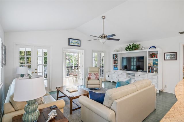 1295 Winding Oaks Circle E 805, Vero Beach, FL 32963