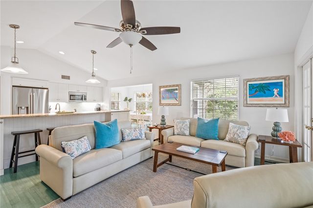 1295 Winding Oaks Circle E 805, Vero Beach, FL 32963