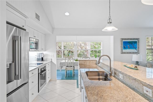 1295 Winding Oaks Circle E 805, Vero Beach, FL 32963