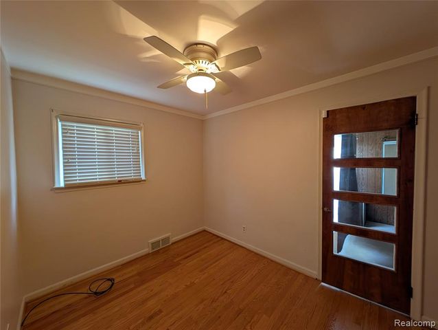 20211 Beaufait Street, Harper Woods, MI 48225
