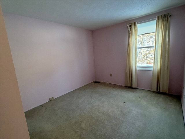 216 Quail Run Rd, Peters Twp, PA 15367