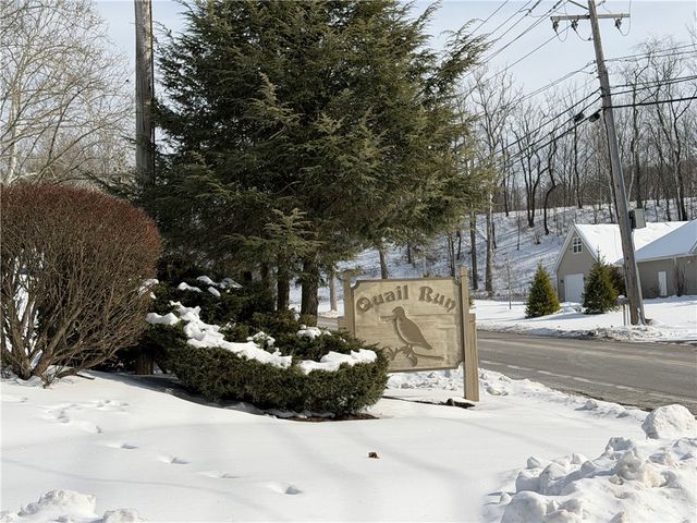 216 Quail Run Rd, Peters Twp, PA 15367