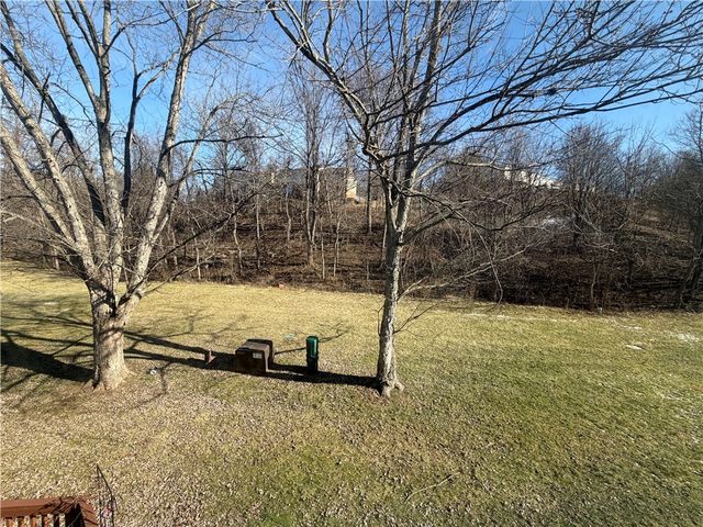 216 Quail Run Rd, Peters Twp, PA 15367