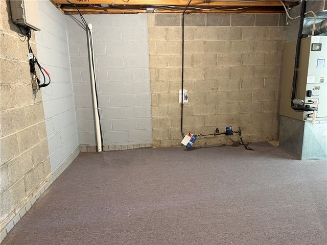 216 Quail Run Rd, Peters Twp, PA 15367