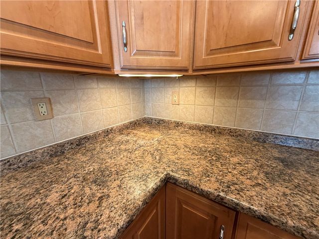 216 Quail Run Rd, Peters Twp, PA 15367