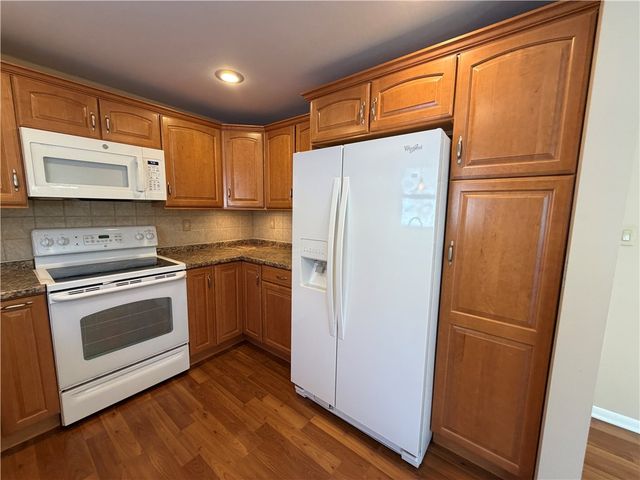 216 Quail Run Rd, Peters Twp, PA 15367