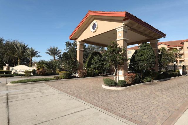 7612 LAKE VISTA COURT 308, Lakewood Ranch, FL 34202