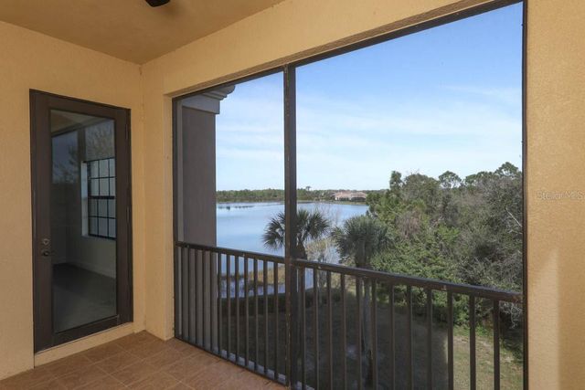 7612 LAKE VISTA COURT 308, Lakewood Ranch, FL 34202