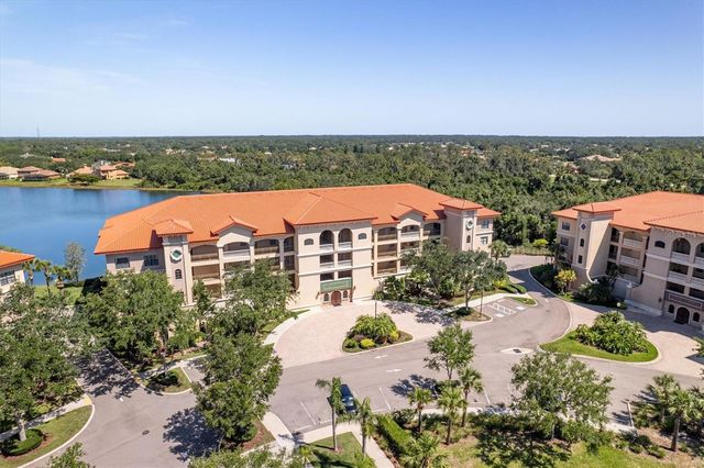 7612 LAKE VISTA COURT 308, Lakewood Ranch, FL 34202