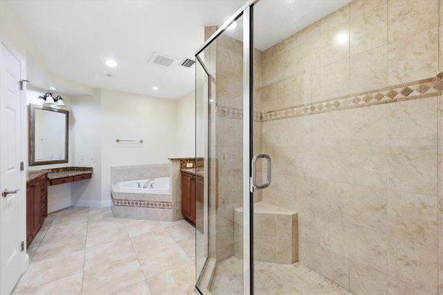 7612 LAKE VISTA COURT 308, Lakewood Ranch, FL 34202
