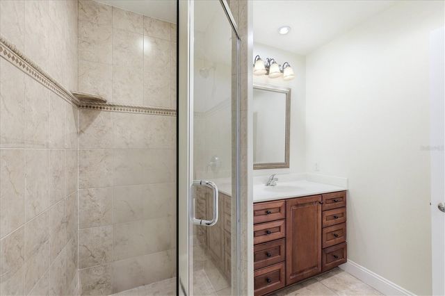 7612 LAKE VISTA COURT 308, Lakewood Ranch, FL 34202