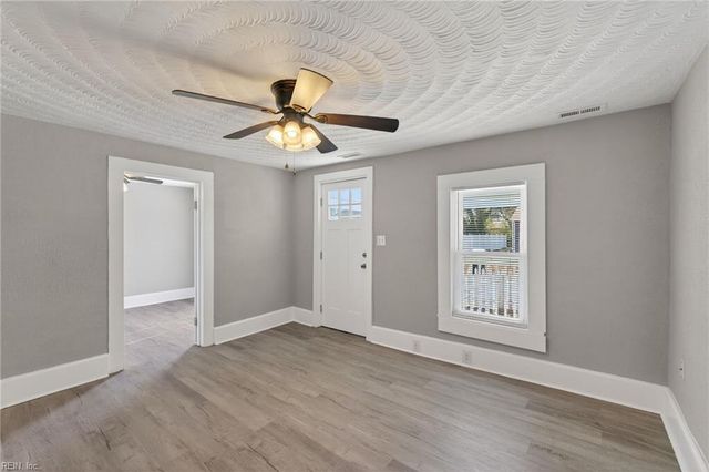 318 Hunter ST, Suffolk, VA 23434