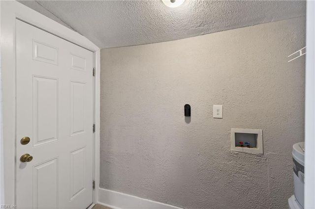 318 Hunter ST, Suffolk, VA 23434