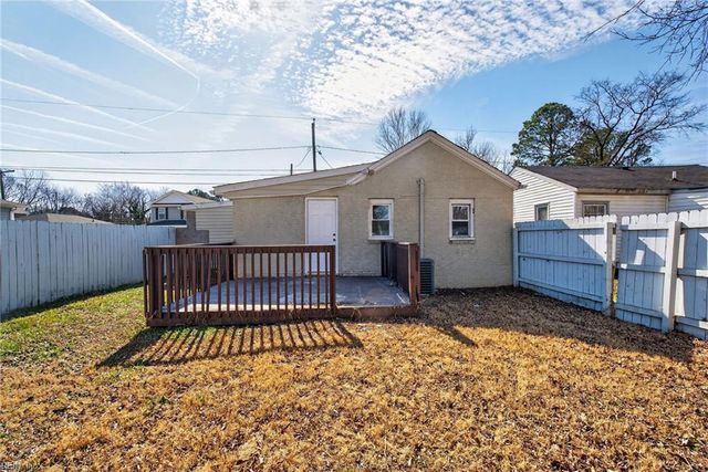 318 Hunter ST, Suffolk, VA 23434