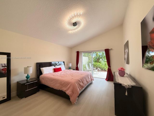 30 Windsor Ln, Palm Beach Gardens, FL 33418