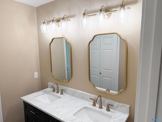 210 Frances Lane, Hayden, AL 35079