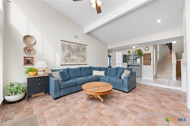 7114 N Lakeview Drive, Salado, TX 76571