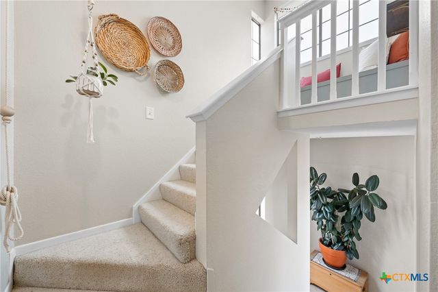 7114 N Lakeview Drive, Salado, TX 76571