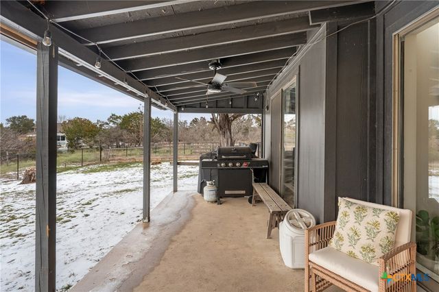 7114 N Lakeview Drive, Salado, TX 76571