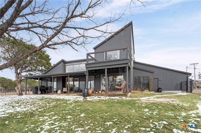 7114 N Lakeview Drive, Salado, TX 76571