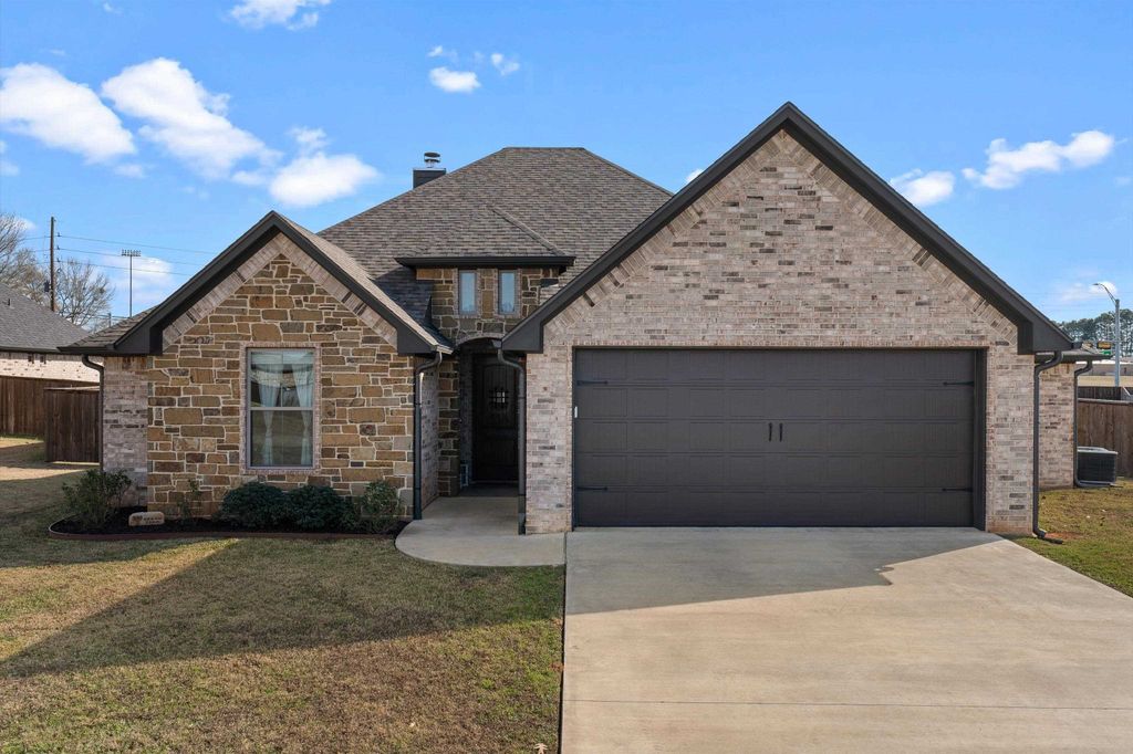 114 Saddle Brook Circle, Hallsville, TX 75650