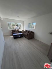 10354 Oro Vista Avenue, Sunland (los Angeles), CA 91040