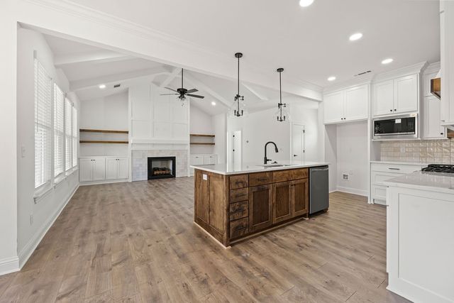 7818 Teton Trl Avenue, Springdale, AR 72762