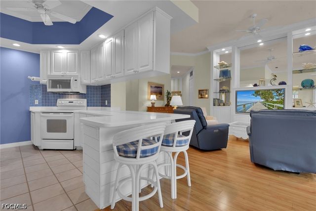 5843 Charlton WAY, Naples, FL 34119