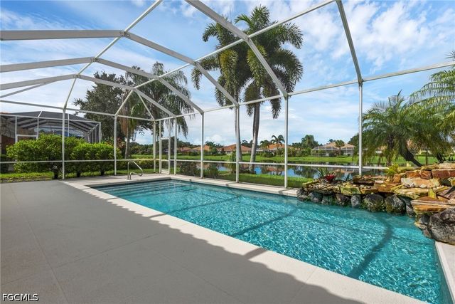 5843 Charlton WAY, Naples, FL 34119