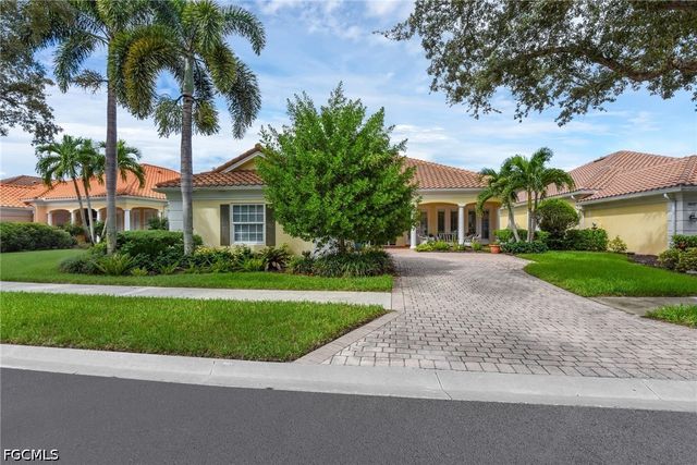 5843 Charlton WAY, Naples, FL 34119