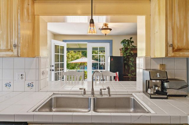 233 Van Ness Avenue, Santa Cruz, CA 95060