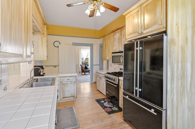 233 Van Ness Avenue, Santa Cruz, CA 95060