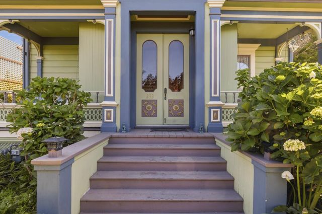 233 Van Ness Avenue, Santa Cruz, CA 95060