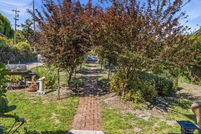 233 Van Ness Avenue, Santa Cruz, CA 95060