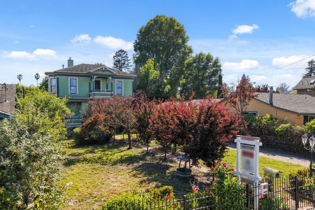 233 Van Ness Avenue, Santa Cruz, CA 95060