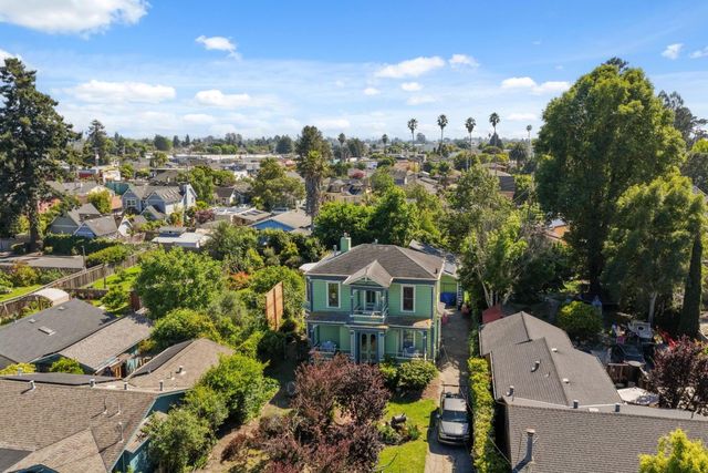 233 Van Ness Avenue, Santa Cruz, CA 95060