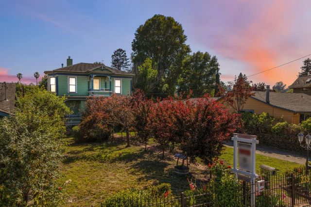 233 Van Ness Avenue, Santa Cruz, CA 95060