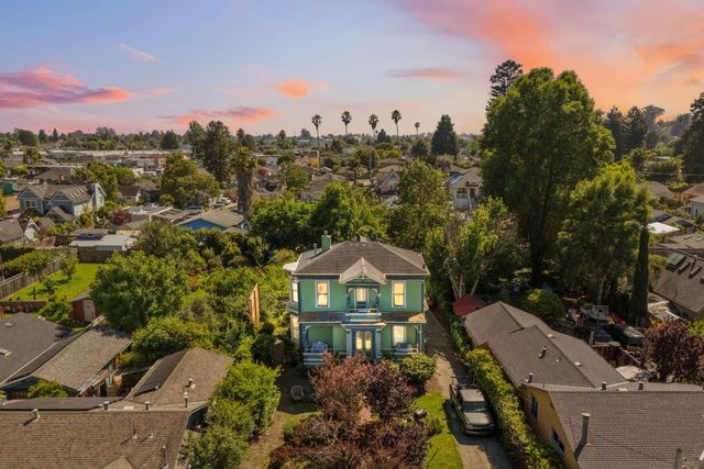 233 Van Ness Avenue, Santa Cruz, CA 95060