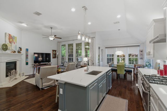 815 Dove Trail, Euless, TX 76039