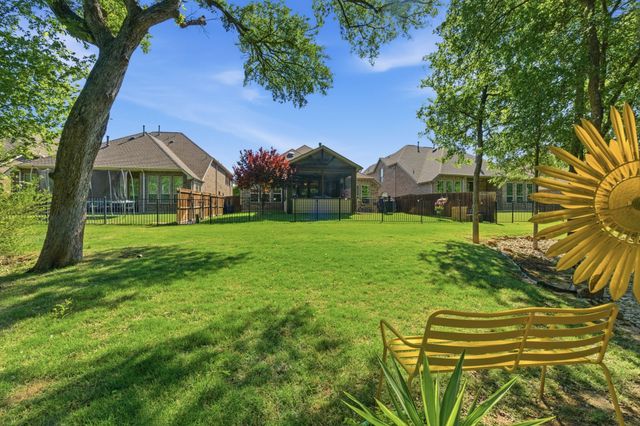 815 Dove Trail, Euless, TX 76039