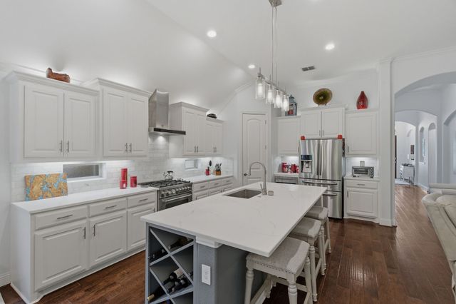 815 Dove Trail, Euless, TX 76039