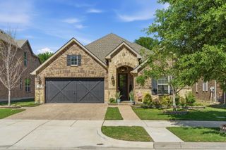 815 Dove Trail, Euless, TX 76039