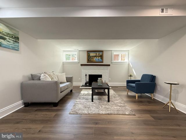 309 RITTENHOUSE ST NW, Washington, DC 20011